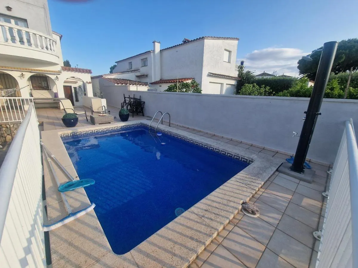 Arning Apartment Empuriabrava Spain