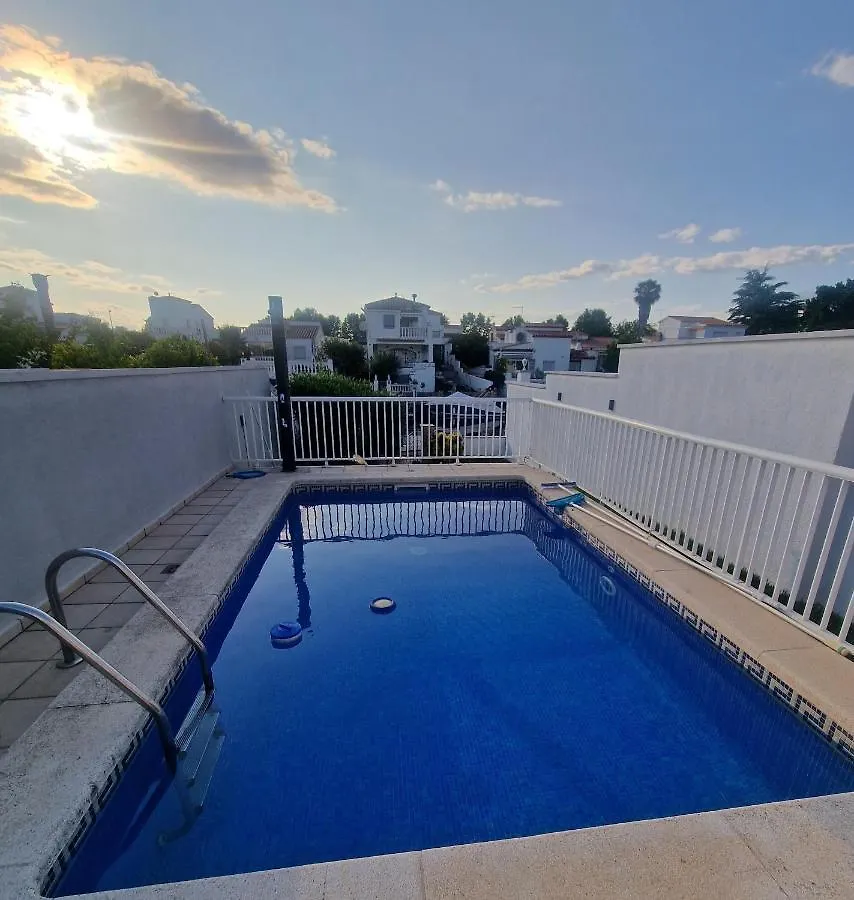 Arning Apartment Empuriabrava 0*,